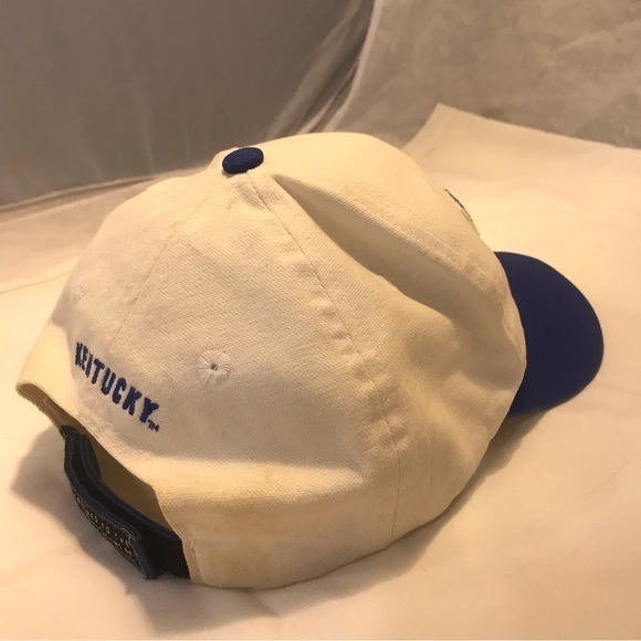 Nike University of Kentucky Adjustable Ball Cap - Picture 9 of 16